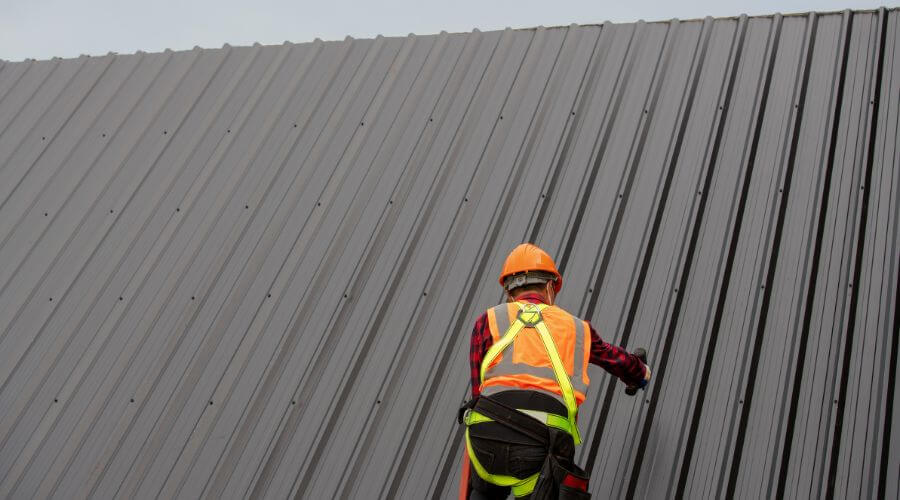 Professional gutter cleaning in Pocahontas, IA